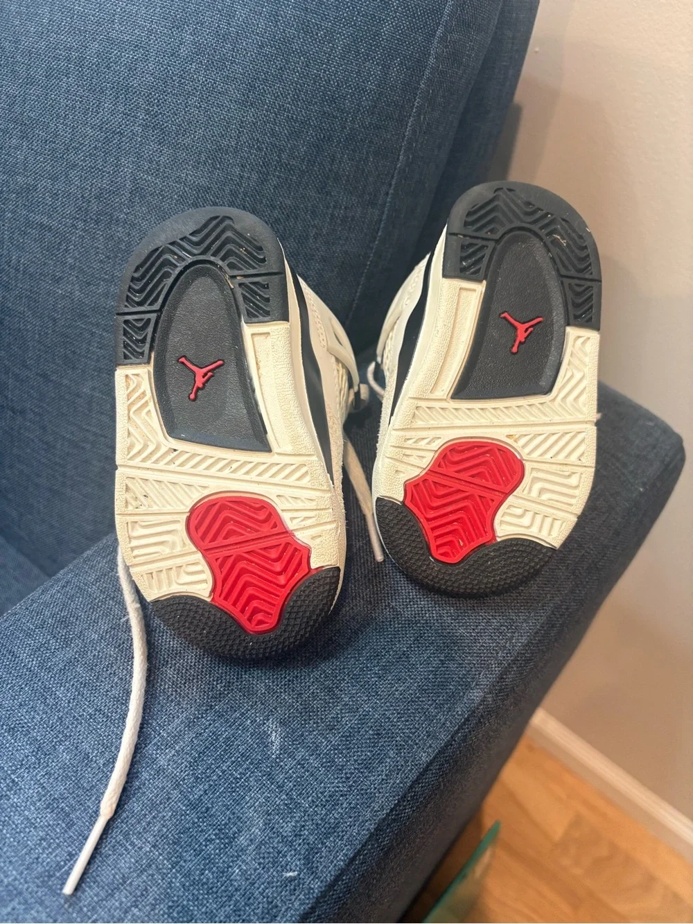 Toddler Boy White/Black Jordan’s Size 5